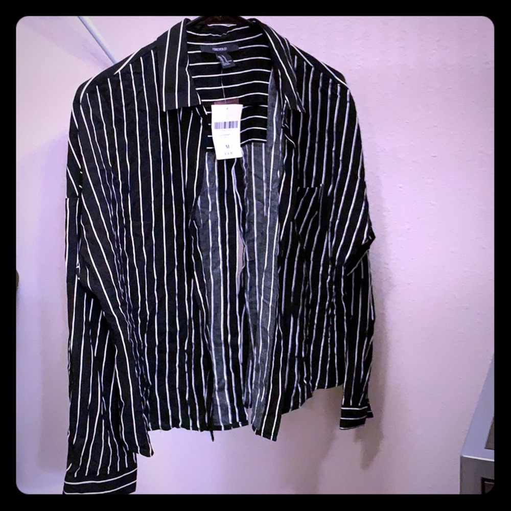 Long Sleeve Shirt w/ a Back Split